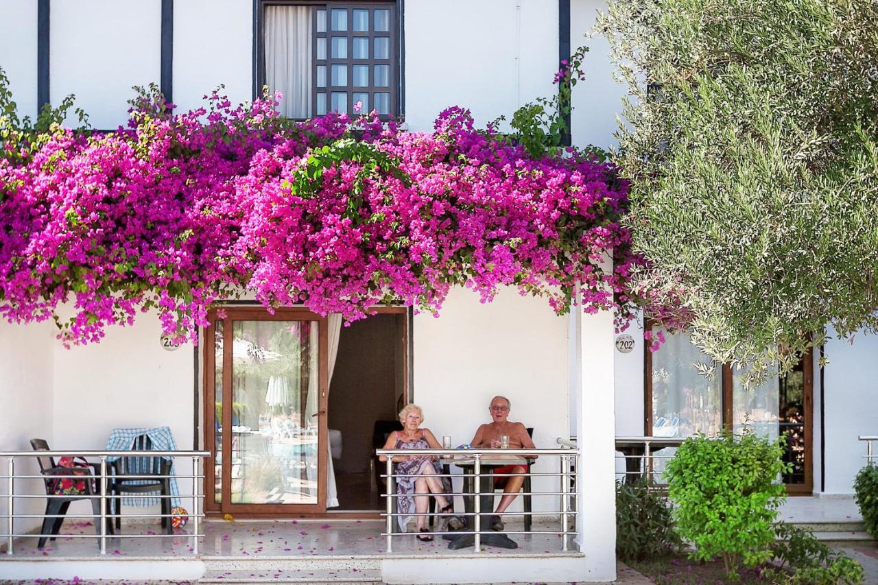 The Ship Inn Hotel Κερύνεια Εξωτερικό φωτογραφία